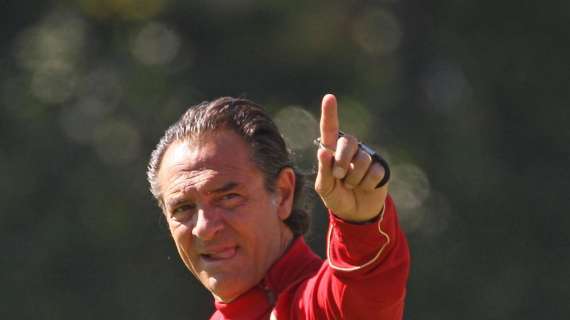 FRANCHI, Cori ed applausi per Prandelli