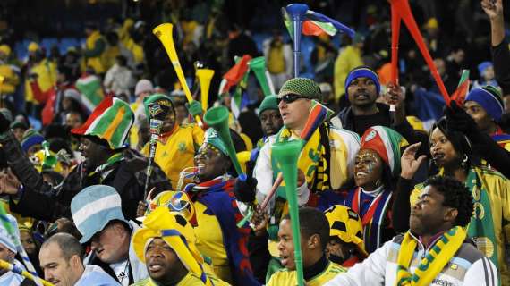 PRIMO TEMPO, Sudafrica-Francia 2-0,Uruguay avanti