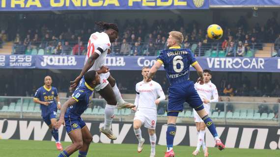 Tanti sbadigli e poche occasioni. Verona e Fiorentina non si fanno male: al 45' è 0-0