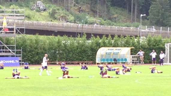 MOENA, Stretching e addominali per il gruppo