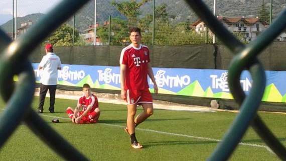 VIDEO FV, Gomez lascia il campo fra i tifosi