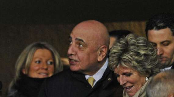 GALLIANI, Applausi ironici dal Prefetto Padoin