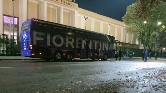 VIDEO FV, L'arrivo del pullman viola al Franchi