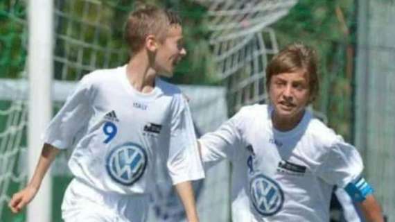 BOVE, Zalewski con una foto da piccoli: "Forza amico mio"