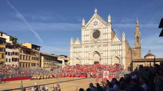 CALCIO STORICO, La finale Rossi-Bianchi si giocherà