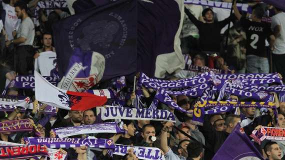 GUIMARAES, Striscione ironico viola sul baccalà