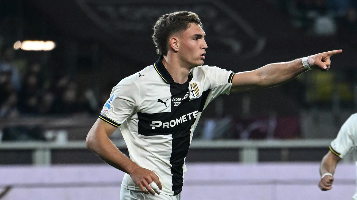Kean, il Como lavora a fari spenti. I viola restano su Pellegrino e Pinamonti