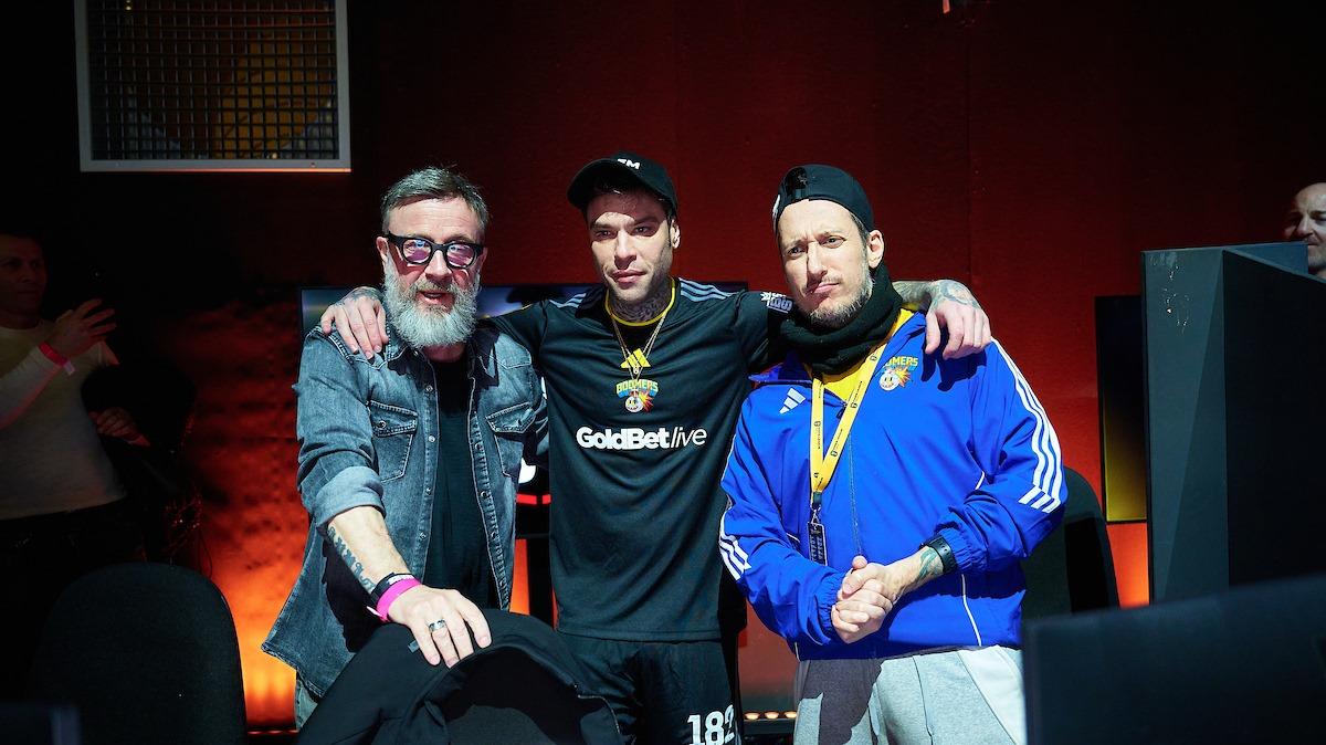 Fedez: "Masini parla solo di viola. A Sanremo c'era anche Paratici"