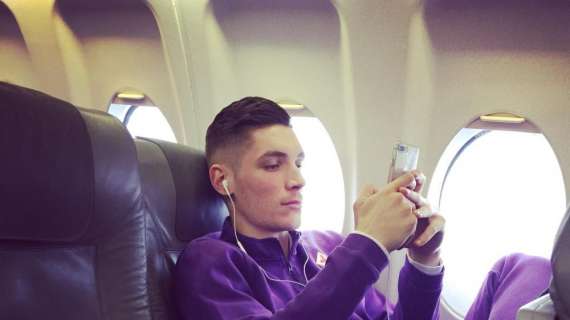 FOTO, Milenkovic si rilassa in aereo verso il Friuli