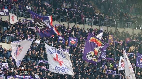 Verona-Fiorentina 1-0, Viola sotto la curva ma piovono solo fischi e cori contro