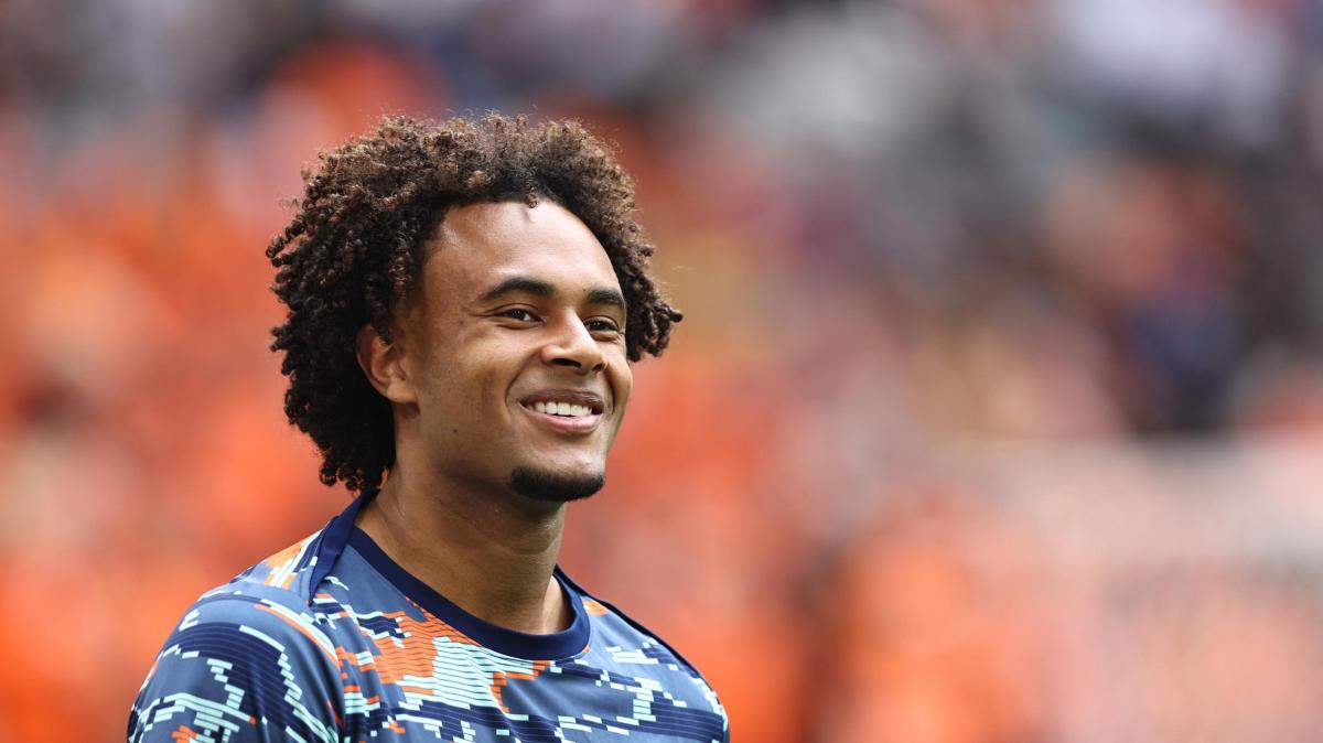 Sale forte la candidatura di Zirkzee: Fiorentina ora a colloquio con lo United