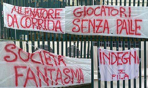 STRISCIONE, Basta Firenze merita rispetto