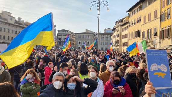 FOTO FV, 20mila in S.Croce per dire no alla guerra