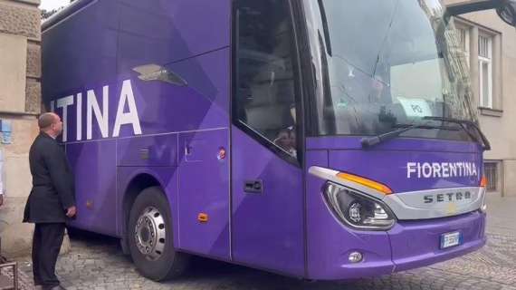 FOTO-VIDEO FV, La Fiorentina è arrivata a Praga