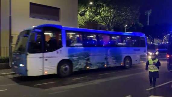 VIDEO FV, Escono i primi bus con i tifosi viola