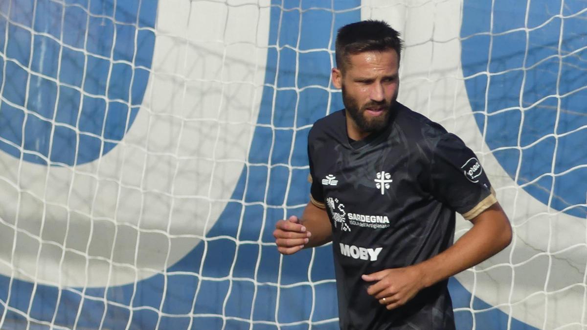 Cagliari, tegola in attacco: Pavoletti operato al ginocchio, stagione finita