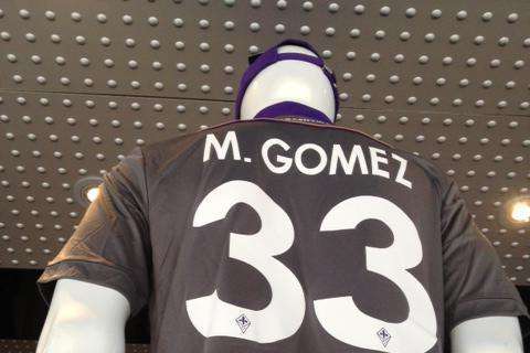 MOENA, Maglie di Mario Gomez a ruba