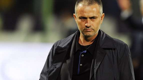 INTER, Striscioni contro Mourinho