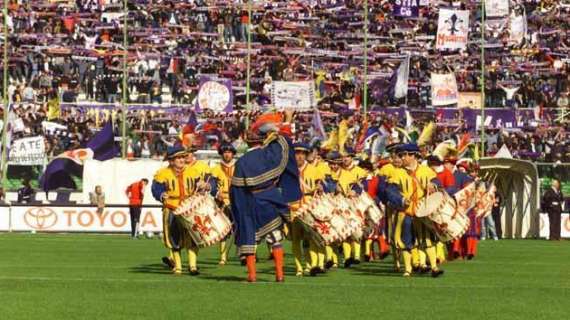 CALCIO STORICO, Bianchi battono 2-1 gli azzurri