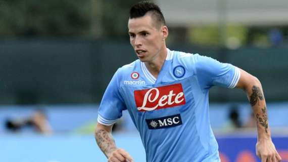 NAPOLI-FIORE 1-0, A segno Hamsik di testa