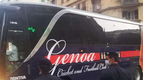 Genoa, l'arrivo al Ferraris per il derby numero 120, 90 ufficiali