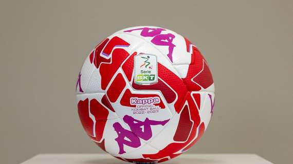 Serie B, adottato il pallone rosso, iniziativa contro la violenza sulle donne