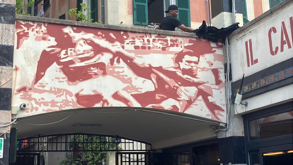 Signorini e Vialli a contrasto in uno stupendo murale