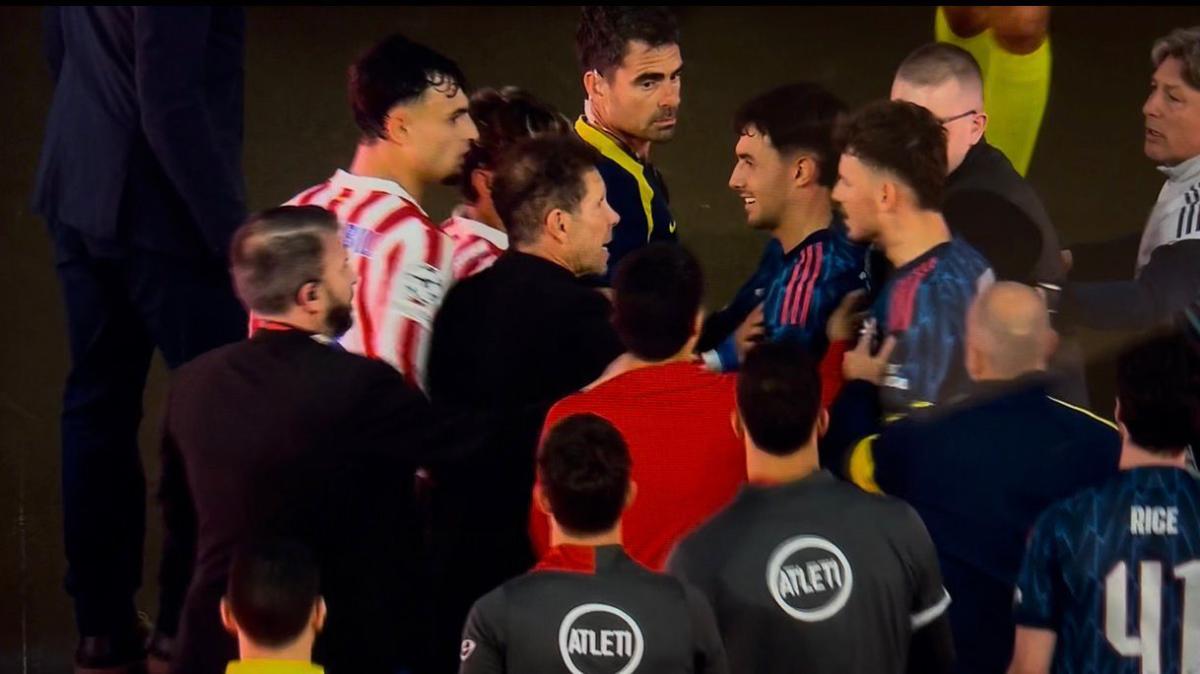 Atletico Madrid-Arsenal, battibecco tra Simeone e White a fine primo tempo: cosa è successo