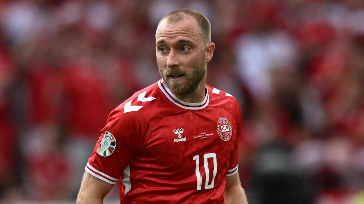 Danimarca, il messaggio di Eriksen: "Sto bene. Il mio defibrillatore automatico mi ha protetto"
