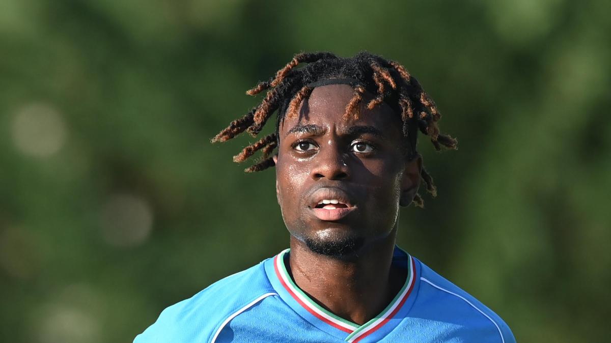 Asse di mercato Napoli-Genoa: primi contatti esplorativi per lo scambio Obaretin-Fini