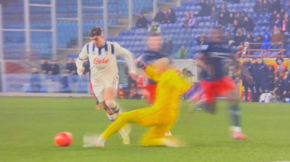 Genoa-Atalanta, rosso diretto per Leali dopo meno di 3 minuti