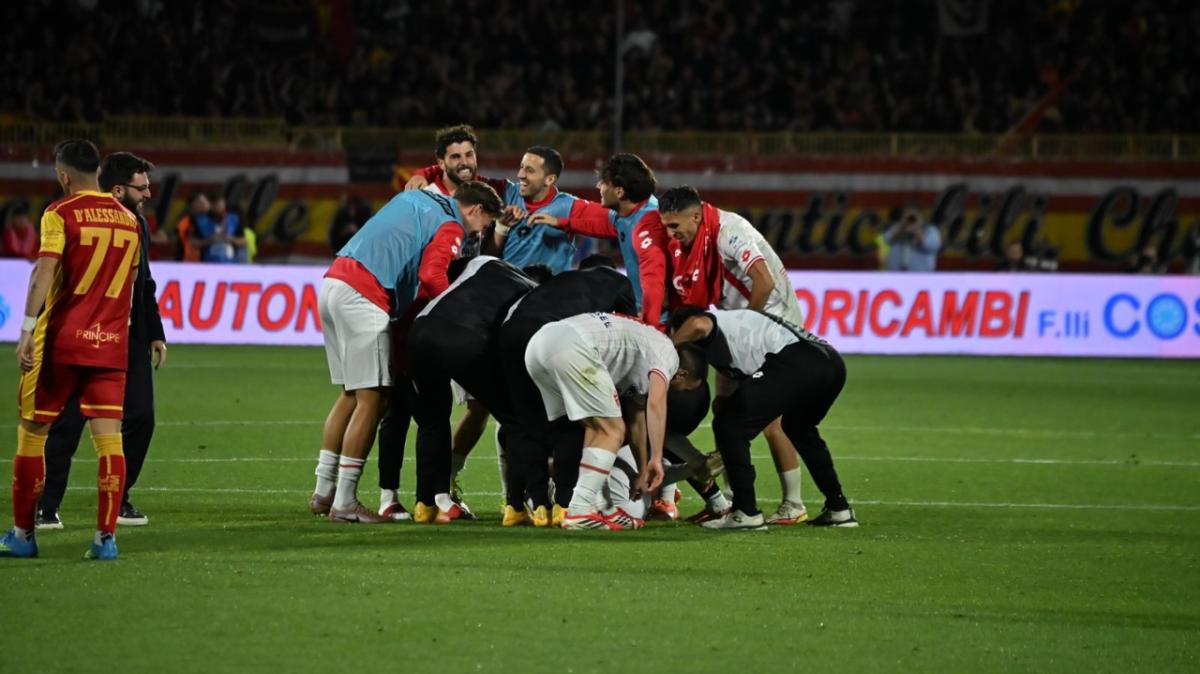  Serie B, al Monza l'andata della finale playoff: Catanzaro battuto 0-2