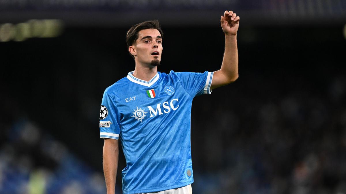 Napoli, la probabile formazione contro il Milan: Gutierrez avanti su Politano