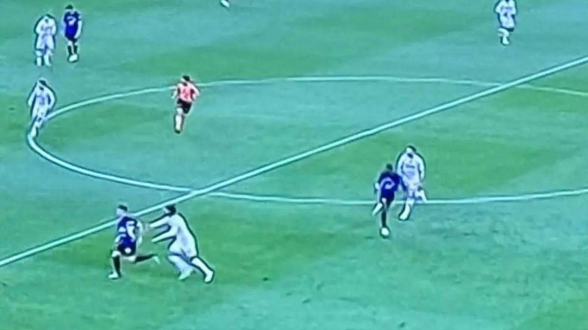 Sospetto fuorigioco sul gol dell'Inter: ma il VAR non può intervenire