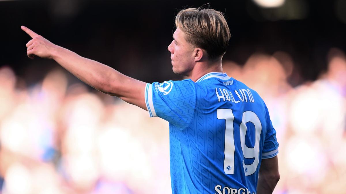 Napoli, ufficiale l'acquisto di Hojlund a titolo definitivo