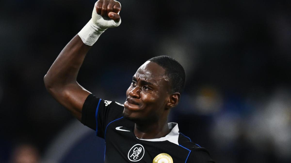 Cambio in extremis per l'Inghilterra in vista del debutto ai Mondiali: out Livramento per infortunio, dentro Chalobah