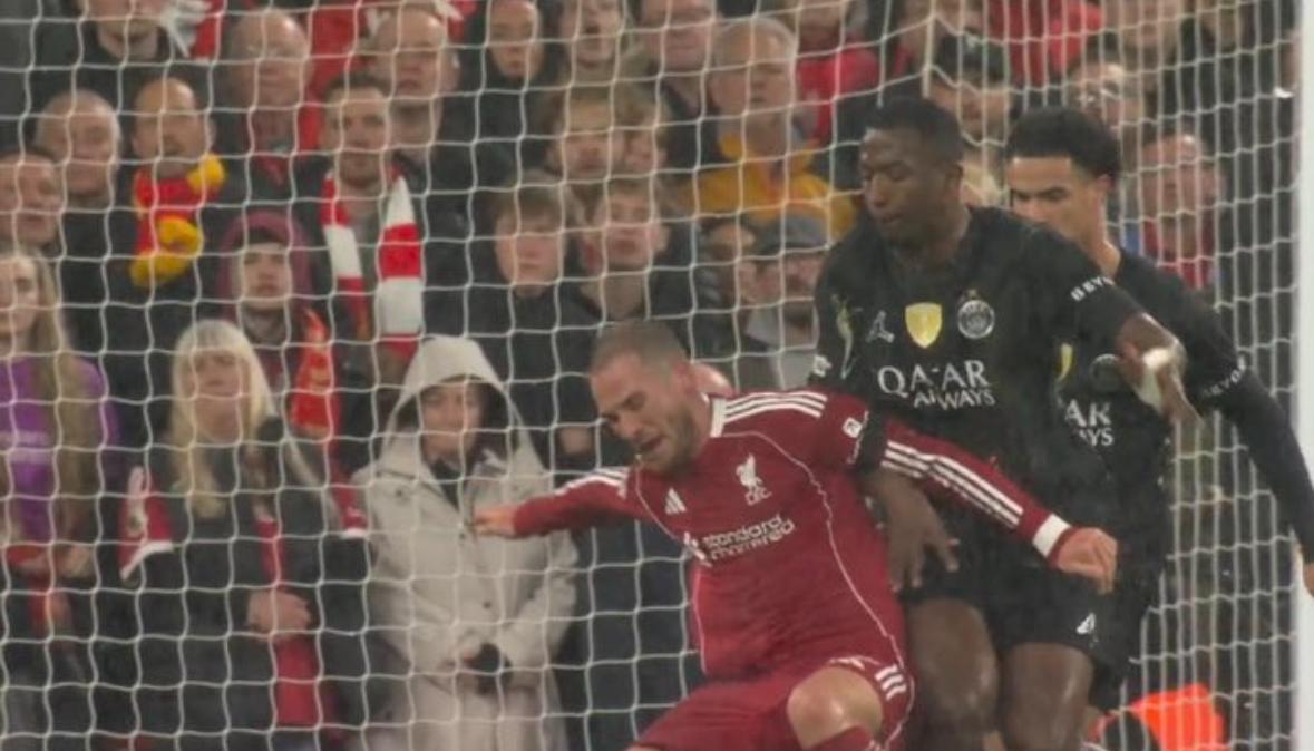 Revocato rigore al Liverpool: cosa è successo
