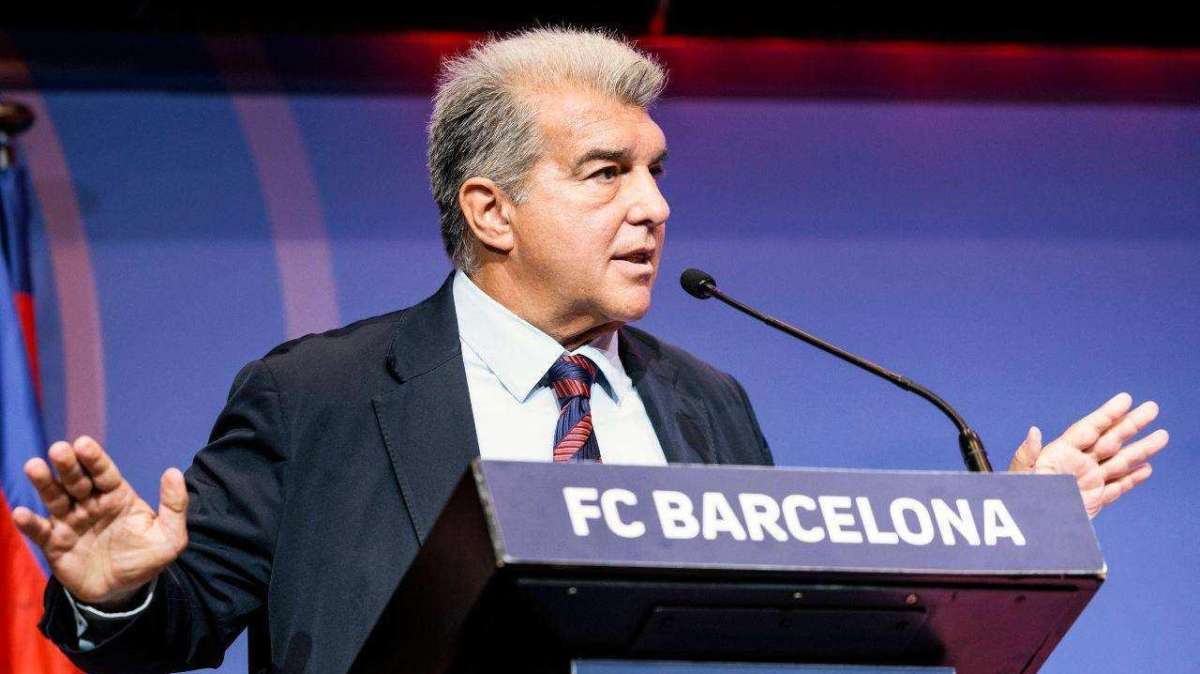 Barcellona, Laporta: "Xavi? Con gli stessi giocatori avrebbe perso, Flick vince"
