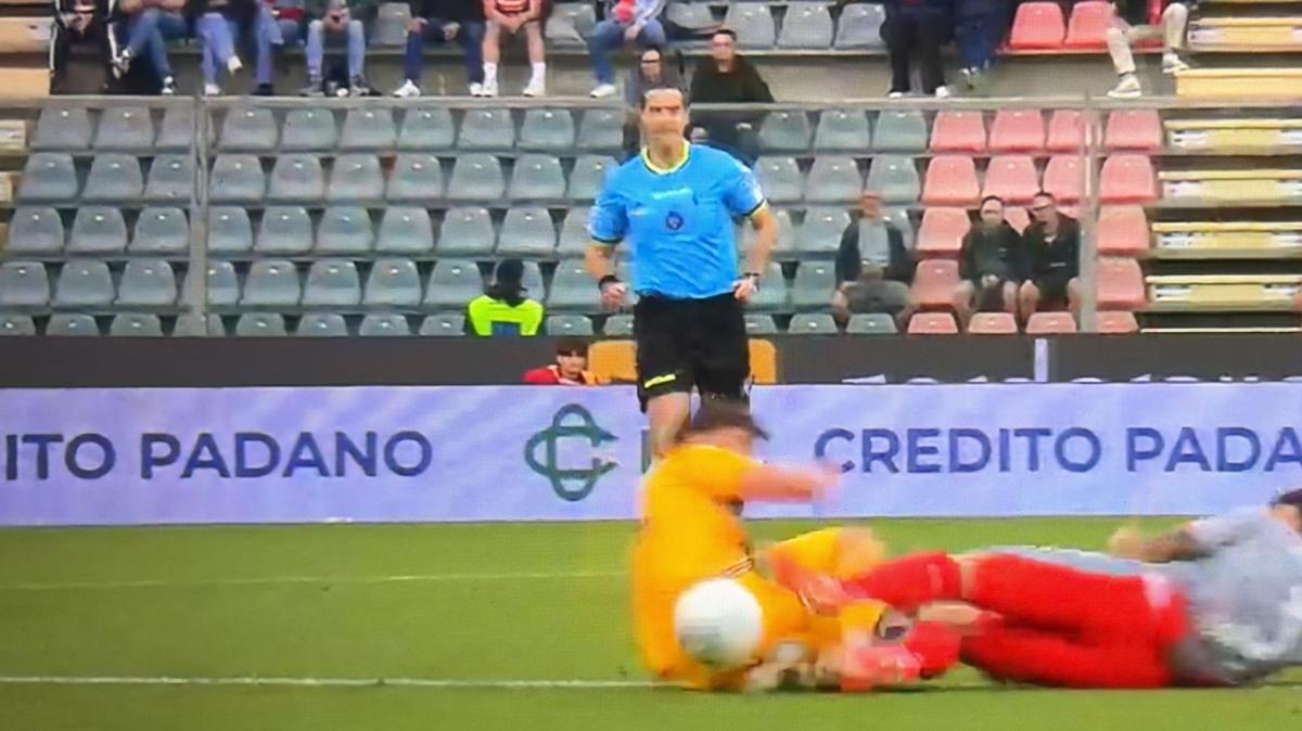 Pisa sotto di due uomini contro la Cremonese: la ricostruzione