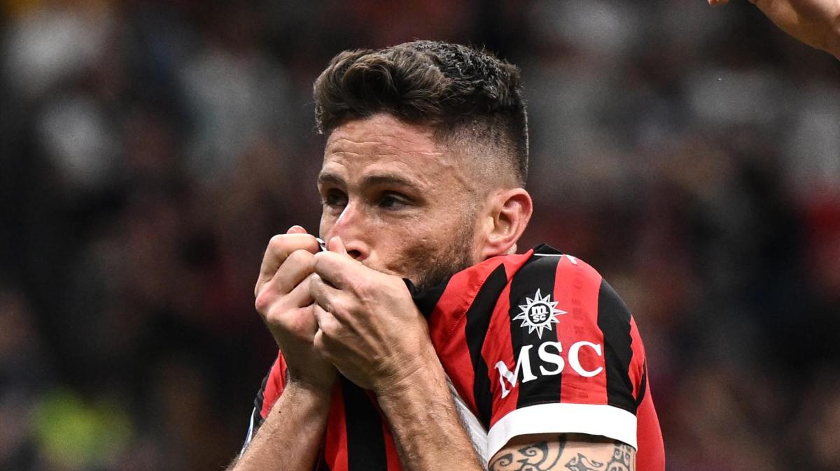 Giroud: "Mi manca il Milan, rimasi deluso dall'addio di Maldini"