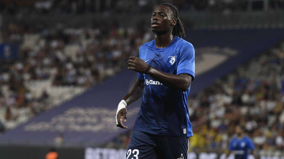 Parma scatenato: fatta per Nesta Elphege dal Grenoble