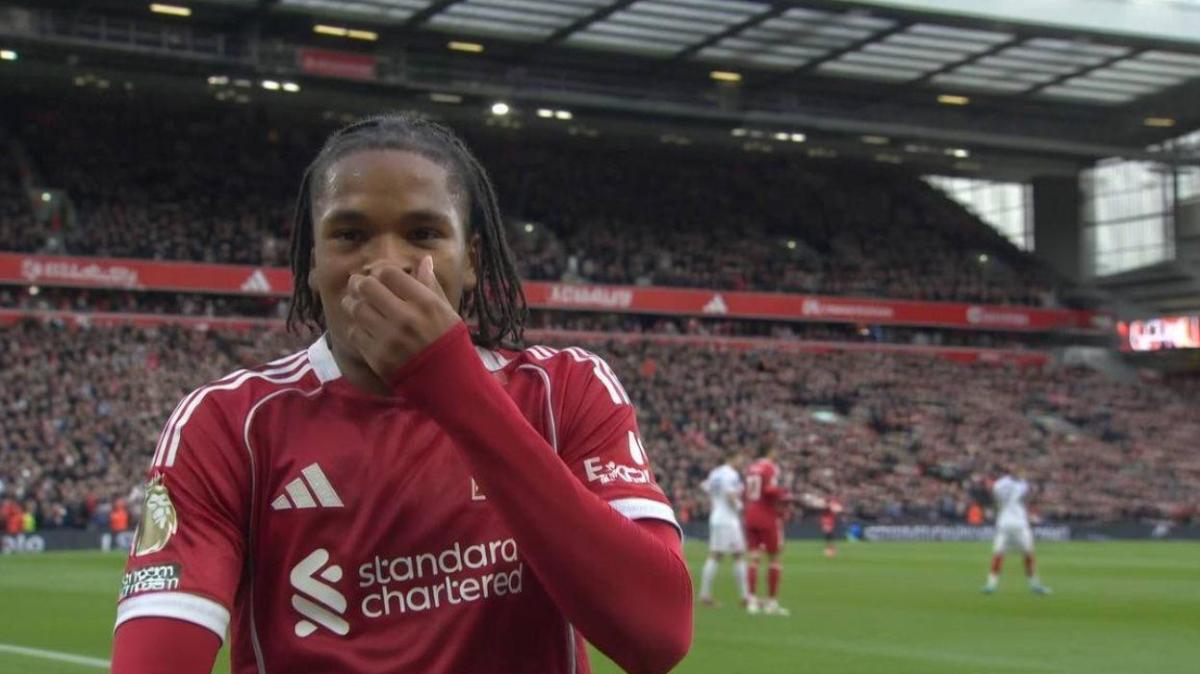 Record e magia: Rio Ngumoha sogna col Liverpool e batte...Sterling 