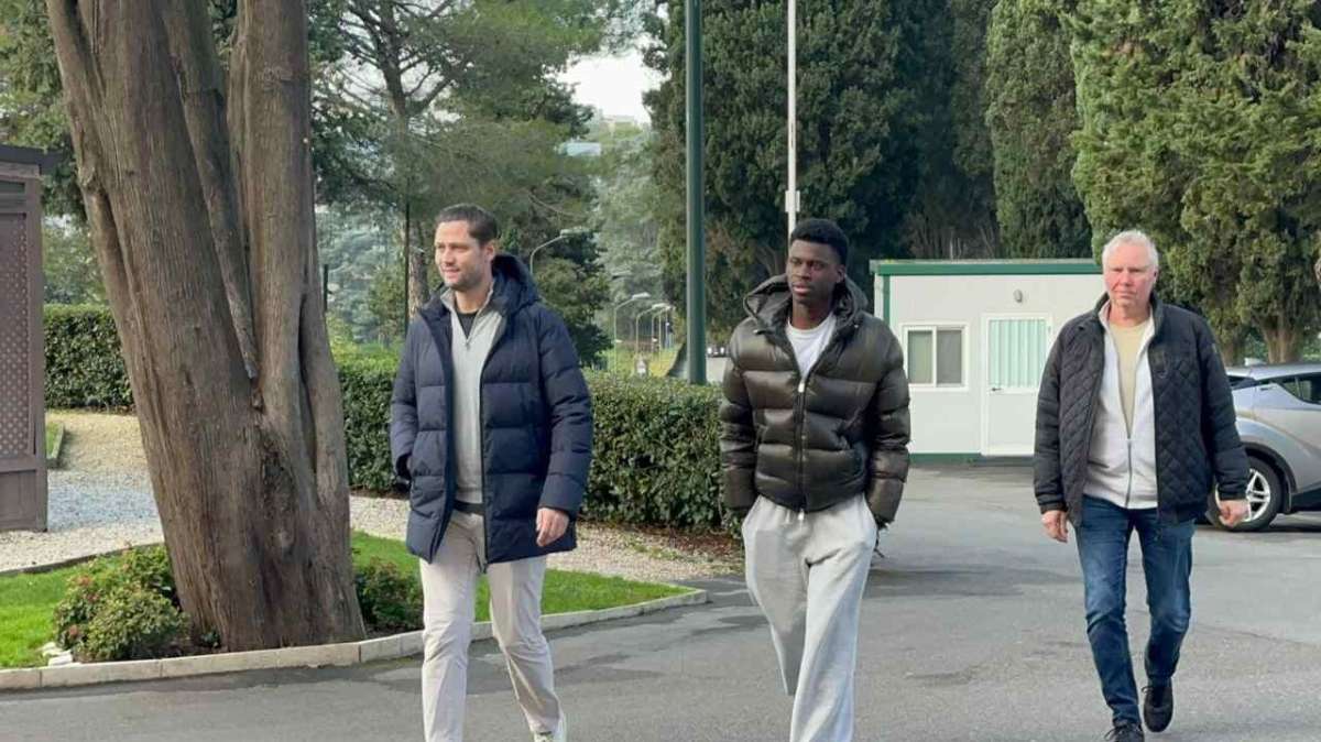 Cagliari, ecco Raterink: iniziate le visite mediche | FOTO e VIDEO