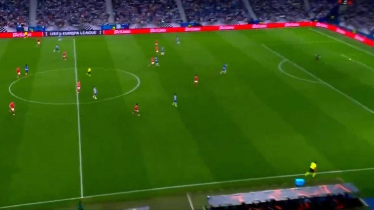 Autogol clamoroso del Porto: Il Nottingham Forest pareggia subito