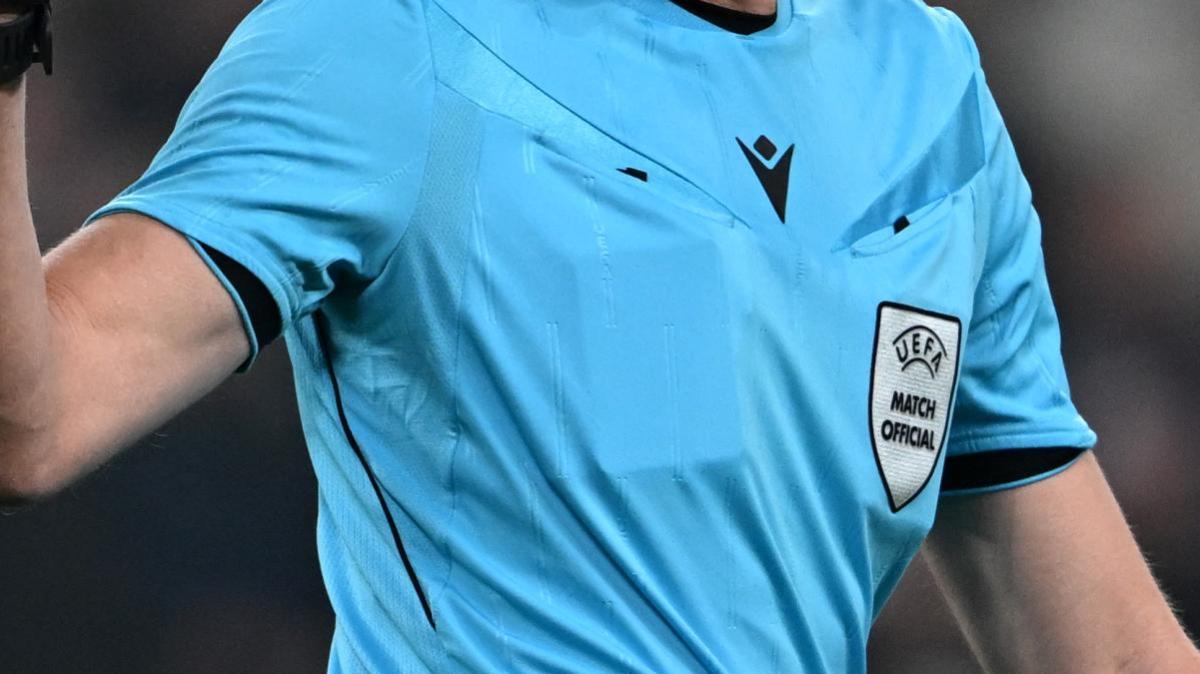 Rosso a chi lascia il campo per proteste e a chi si copre la bocca: due nuove regole approvate dall’IFAB