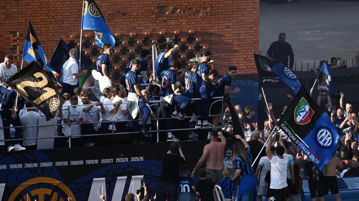 La Procura della FIGC apre un fascicolo per gli striscioni anti-Milan alla festa Inter