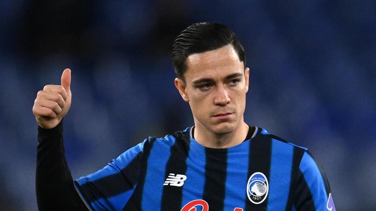 Raspadori: "L'interesse della Roma fa piacere ma rimango orgoglioso della mia scelta"