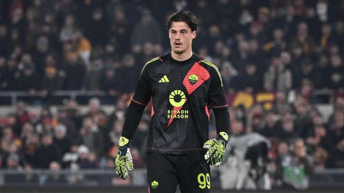 Mile Svilar, portiere Roma (imago)