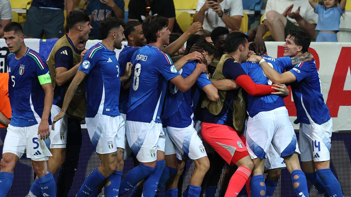 Il calciatore azzurro: "L'attenzione della Juve fa piacere, ma..."
