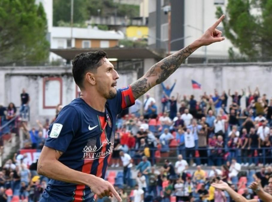 Cosenza, D’Orazio ai saluti: il capitano rompe il silenzio dopo il finale di stagione